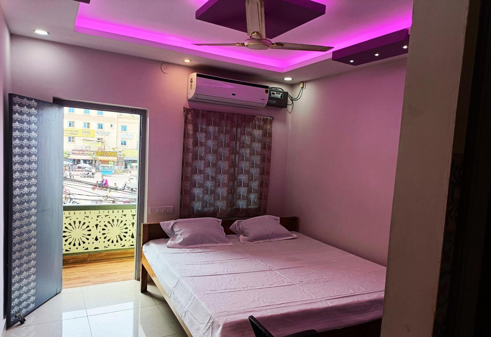 Grand View Hotel 3*